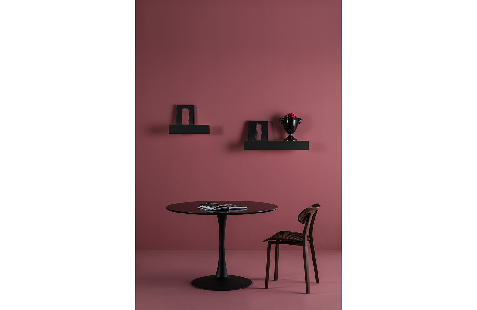 Table Ronde Bois Noir 4 Personnes Oda